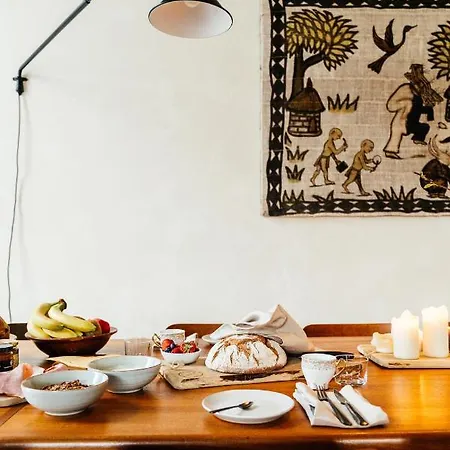 Hotell D'amis By Alix Gent