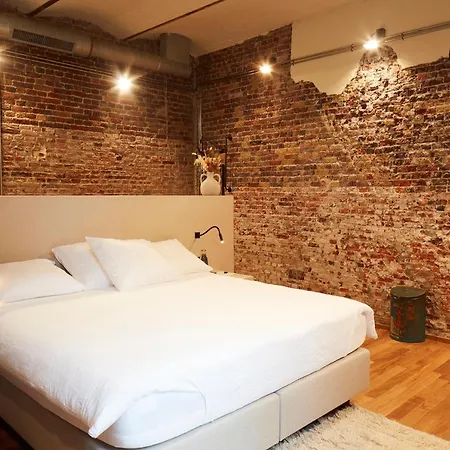 D'amis By Alix Hotell