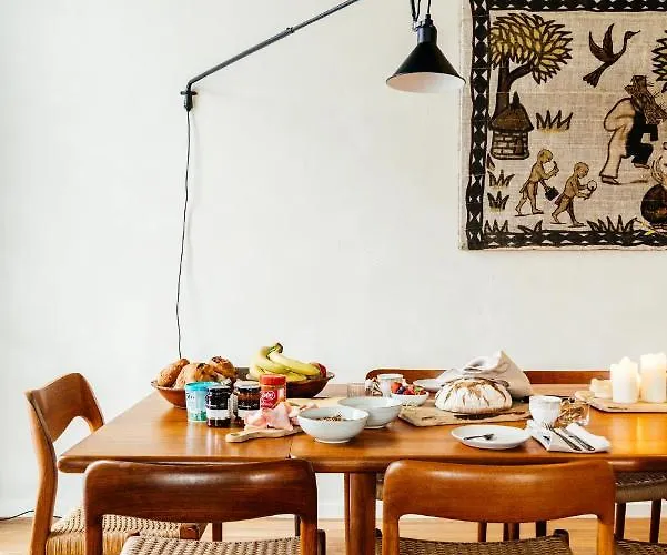 Hotel D'amis By Alix Gante